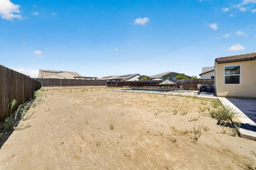 987 Groveland Avenue W Madera, CA 93636