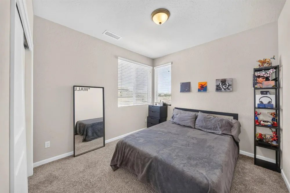 987 Groveland Avenue W Madera, CA 93636