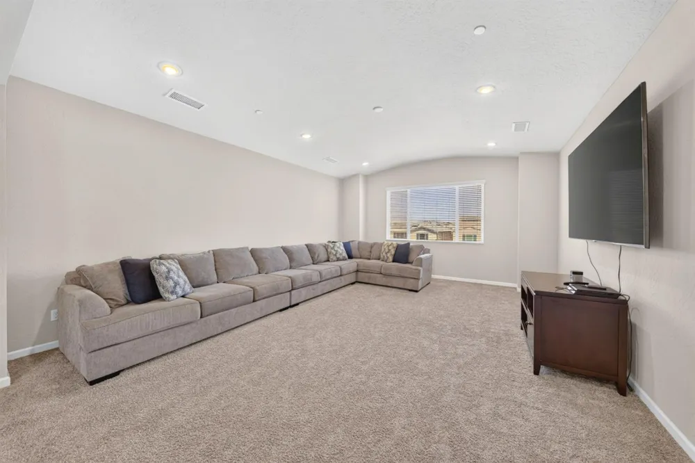 987 Groveland Avenue W Madera, CA 93636