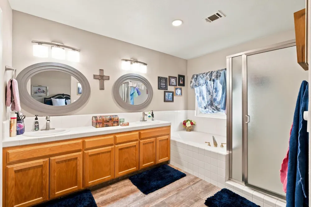3363 Cambria Avenue Madera, CA 93637