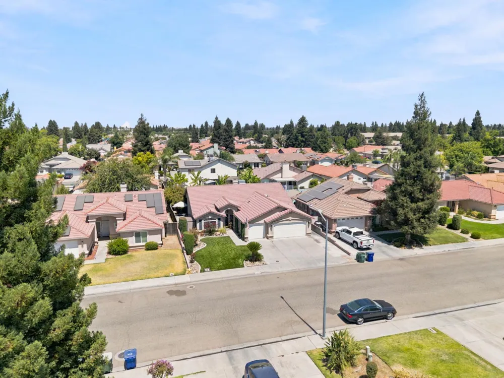 3363 Cambria Avenue Madera, CA 93637