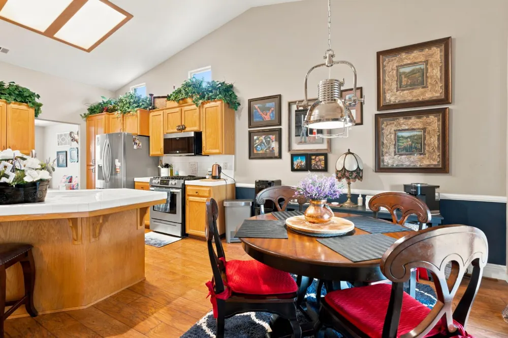 3363 Cambria Avenue Madera, CA 93637