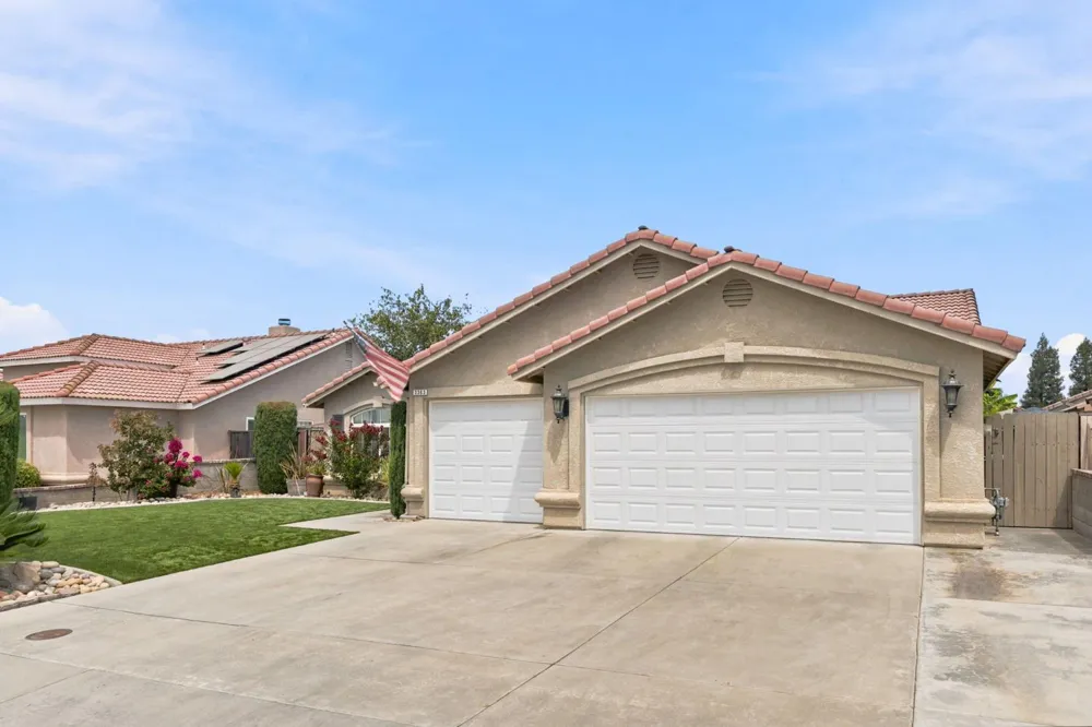 3363 Cambria Avenue Madera, CA 93637