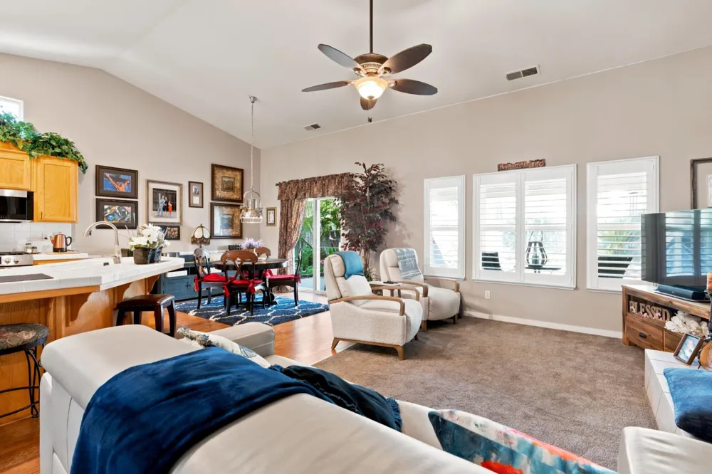 3363 Cambria Avenue Madera, CA 93637