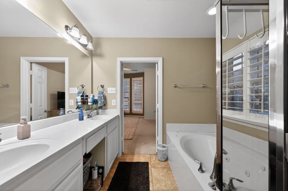 1128 Wilson Drive Lantana, TX 76226