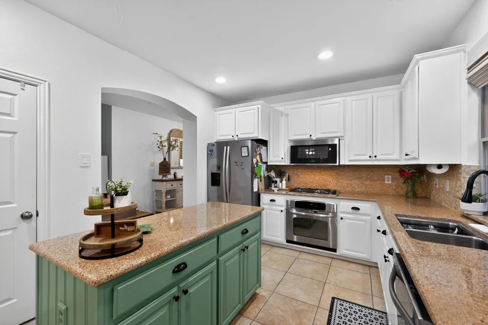 1128 Wilson Drive Lantana, TX 76226