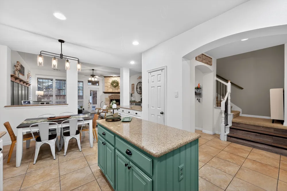 1128 Wilson Drive Lantana, TX 76226