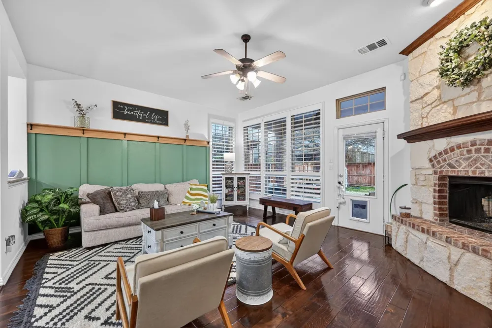 1128 Wilson Drive Lantana, TX 76226