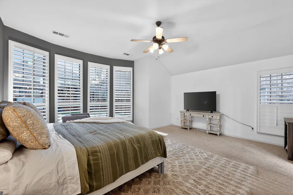 1128 Wilson Drive Lantana, TX 76226
