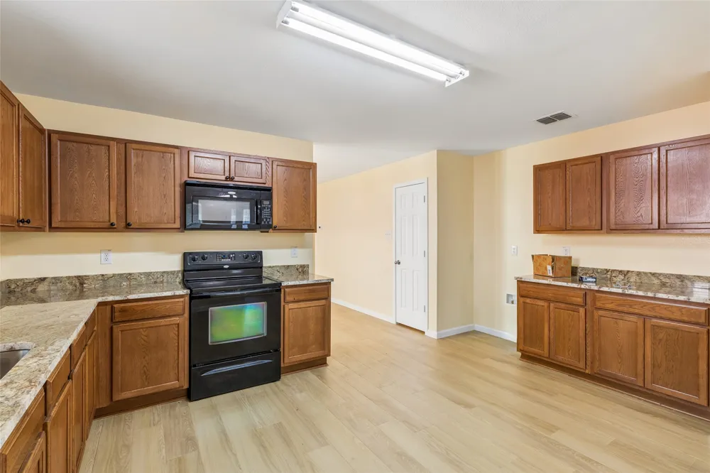 4524 Willow Rock Lane Fort Worth, TX 76244