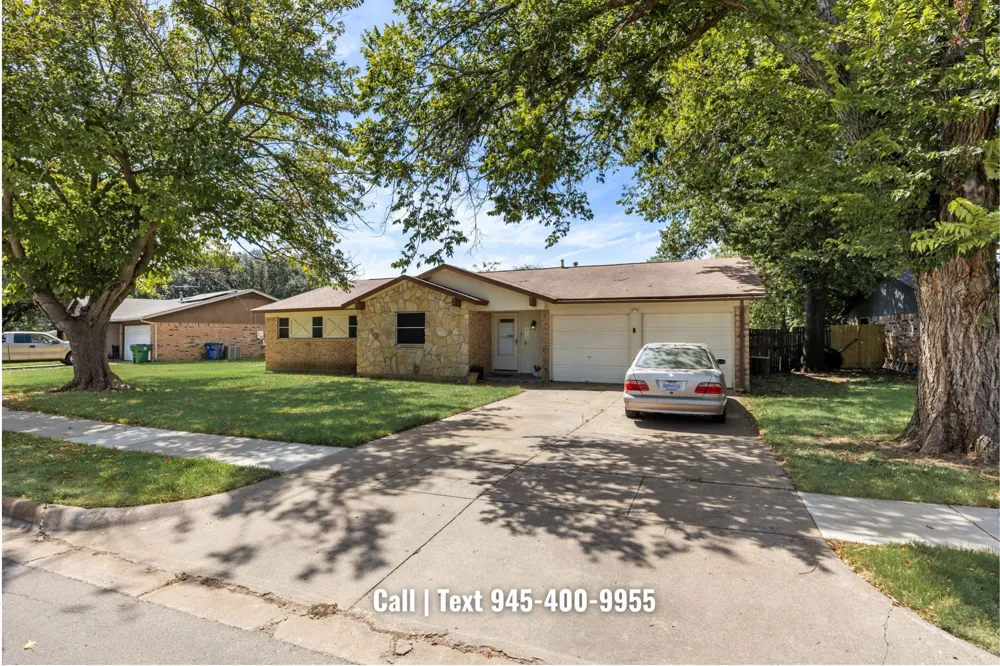 913 Redbud Street Crowley, TX 76036