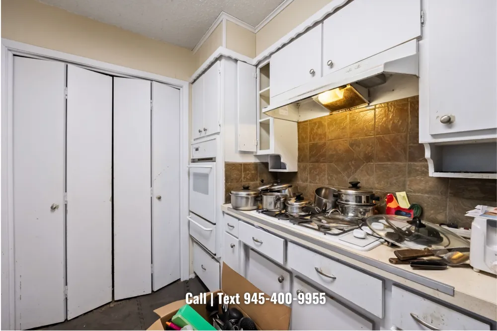 913 Redbud Street Crowley, TX 76036