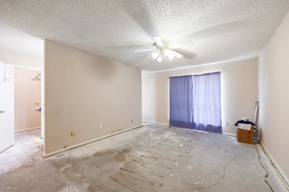 913 Redbud Street Crowley, TX 76036