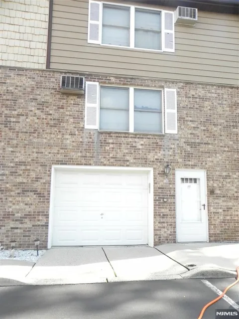 453 LIBERTY ST