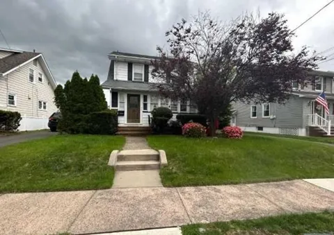 31 BAMFORD AVE