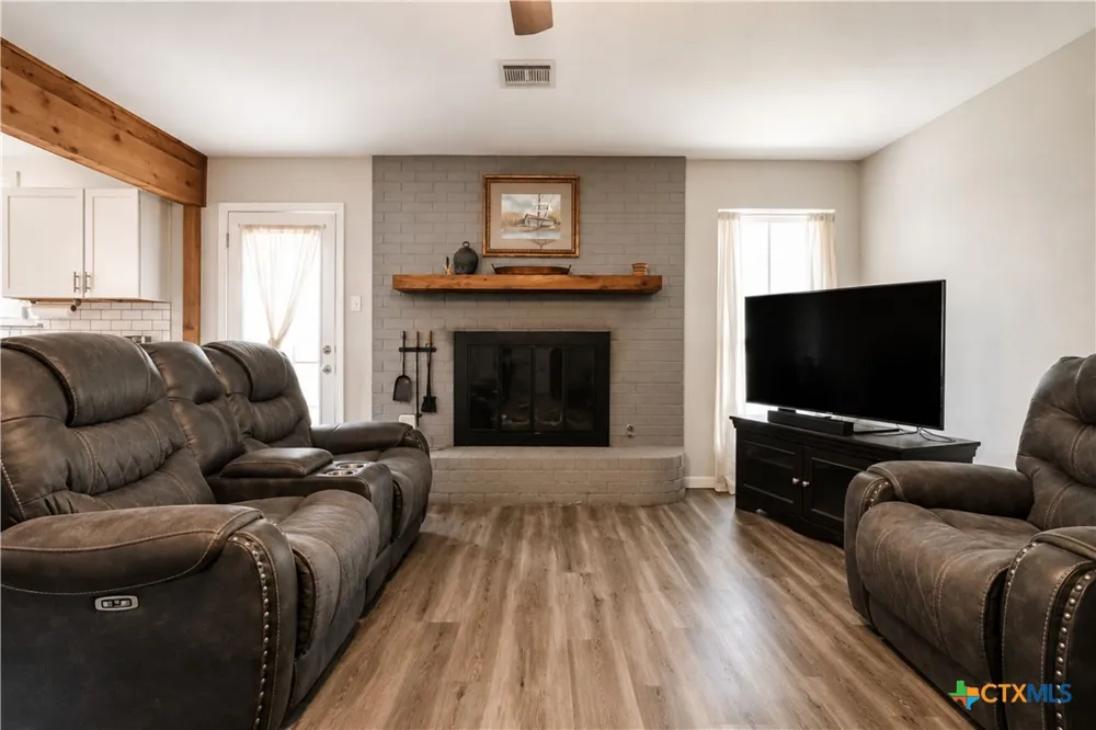 4002 Deer Trail Temple, TX 76504