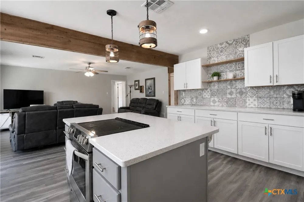 4002 Deer Trail Temple, TX 76504