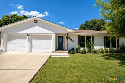 4002 Deer Trail