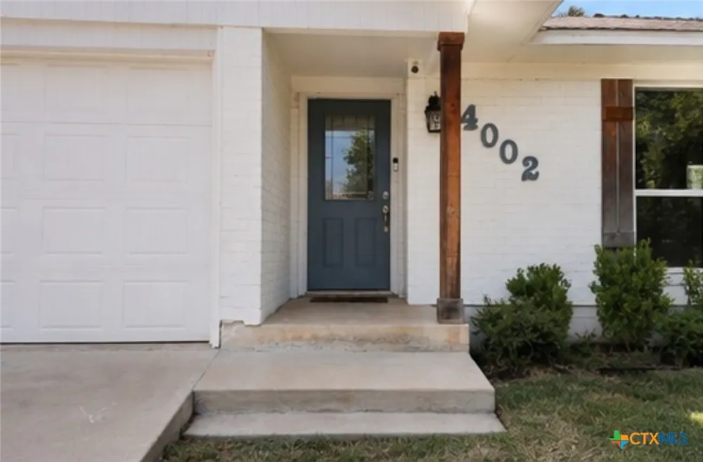 4002 Deer Trail Temple, TX 76504