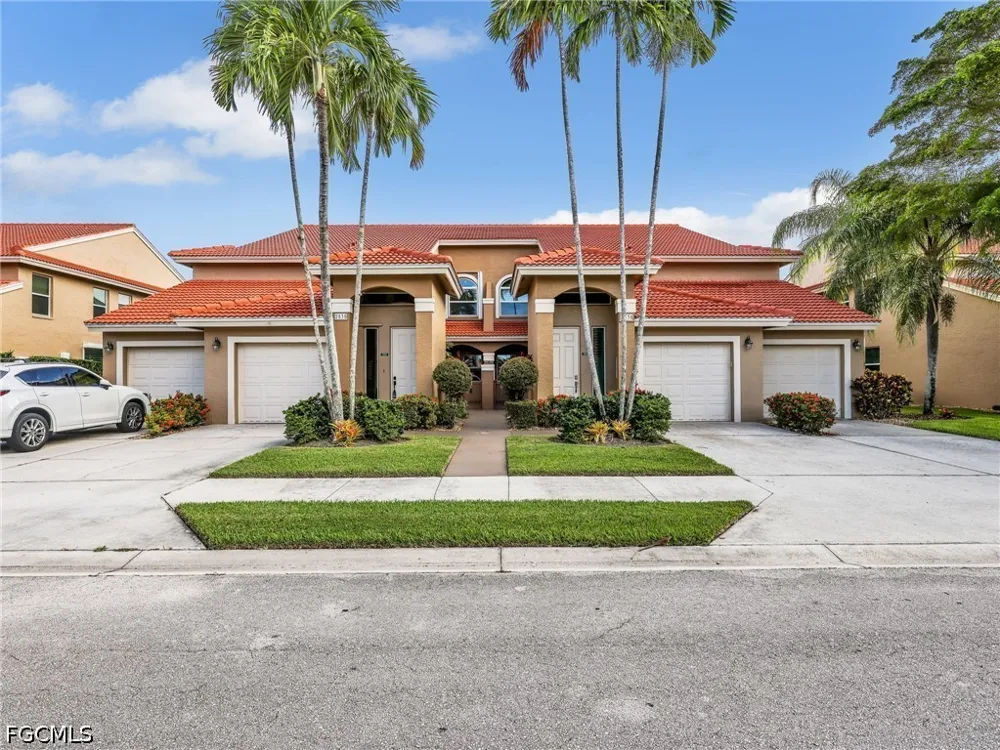 Aspen Creek Lane #201 Naples, FL 34119