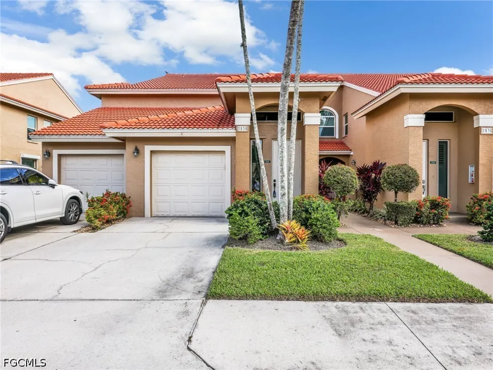 Aspen Creek Lane #201 Naples, FL 34119
