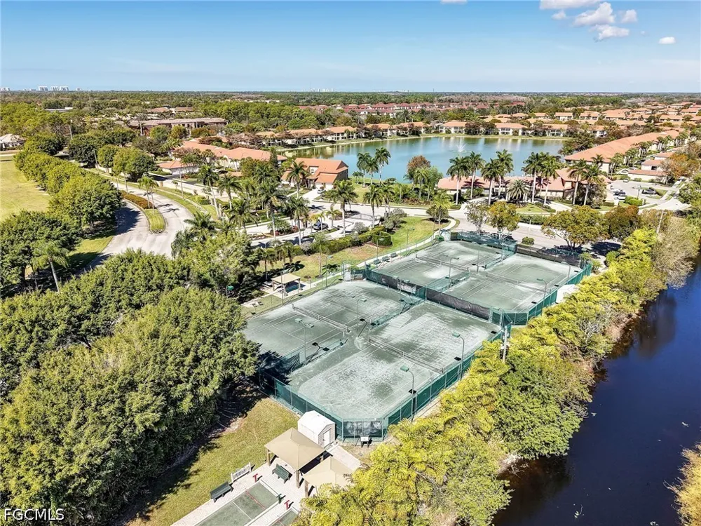 Aspen Creek Lane #201 Naples, FL 34119