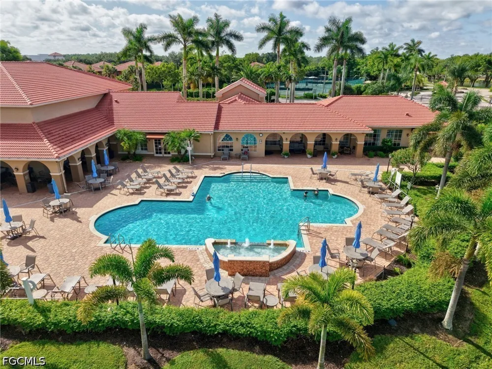 Aspen Creek Lane #201 Naples, FL 34119