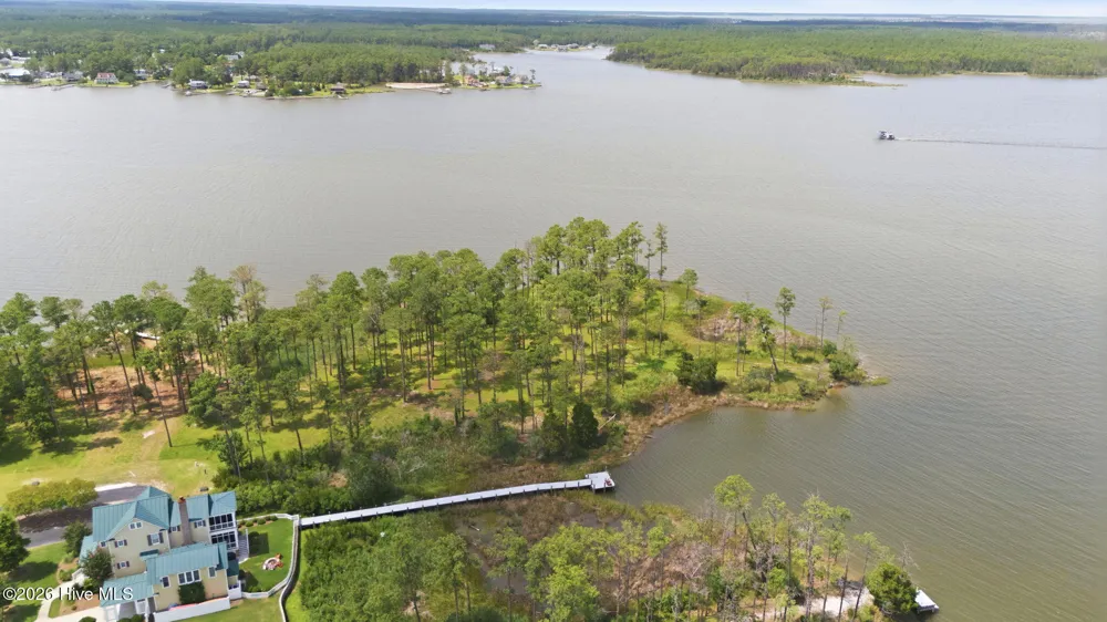 232 Oyster Point Road Oriental, NC 28571