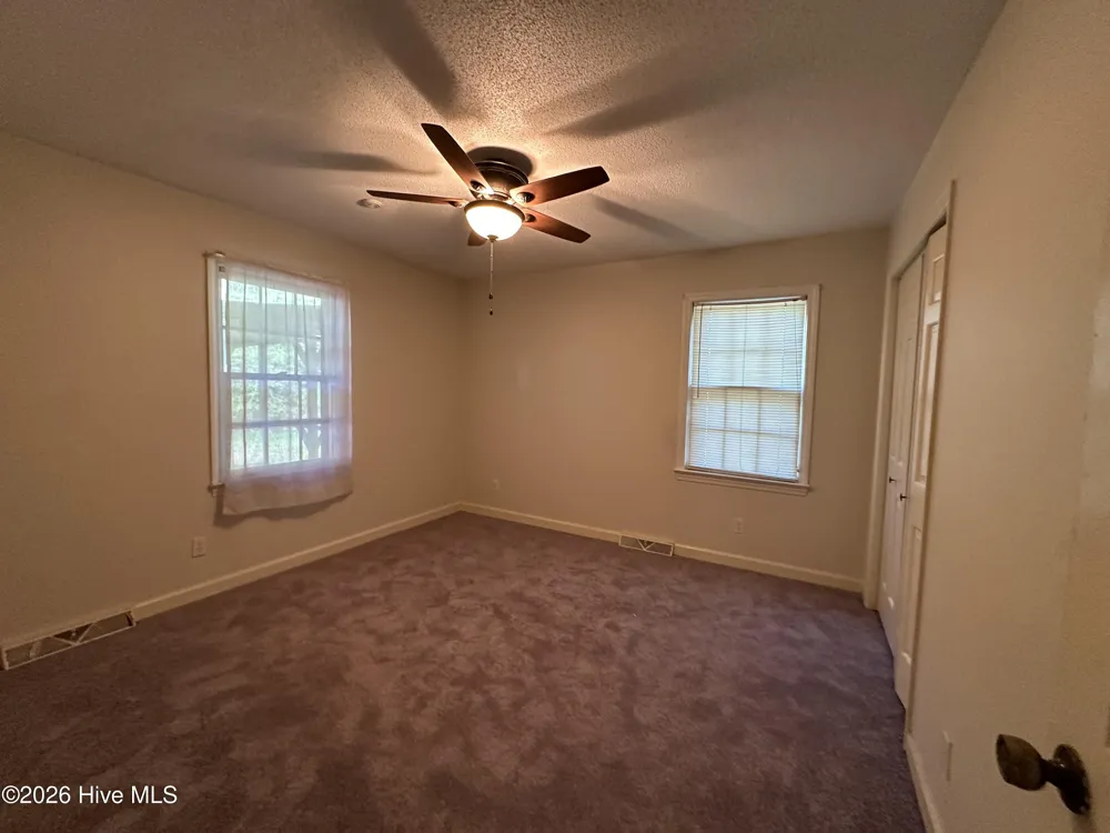 6429 River Road Washington, NC 27889