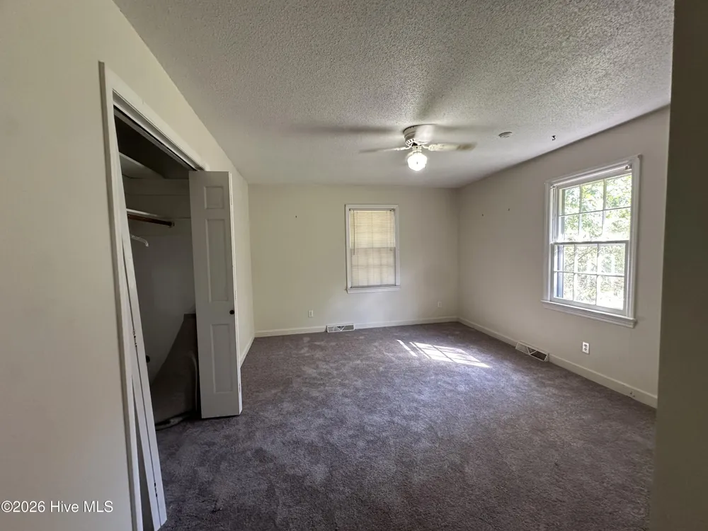 6429 River Road Washington, NC 27889