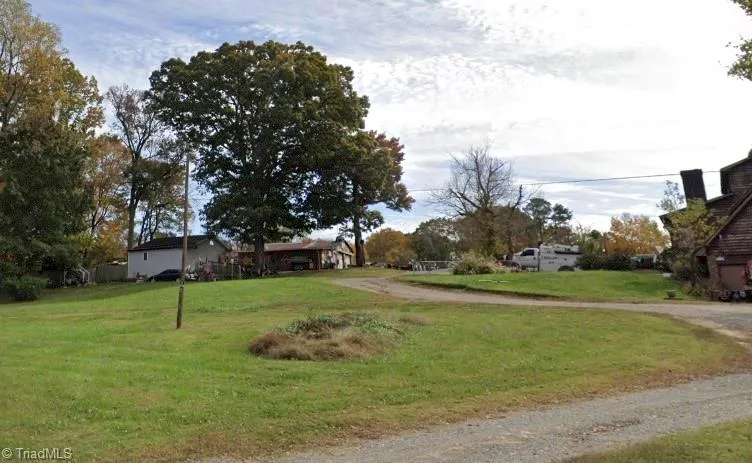 6885 Doral Drive Tobaccoville, NC 27050