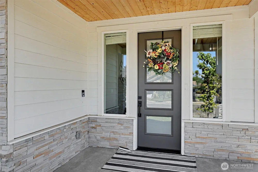 2690 Wyrick Court Enumclaw, WA 98022