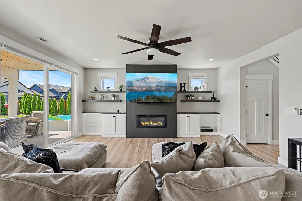 2690 Wyrick Court Enumclaw, WA 98022