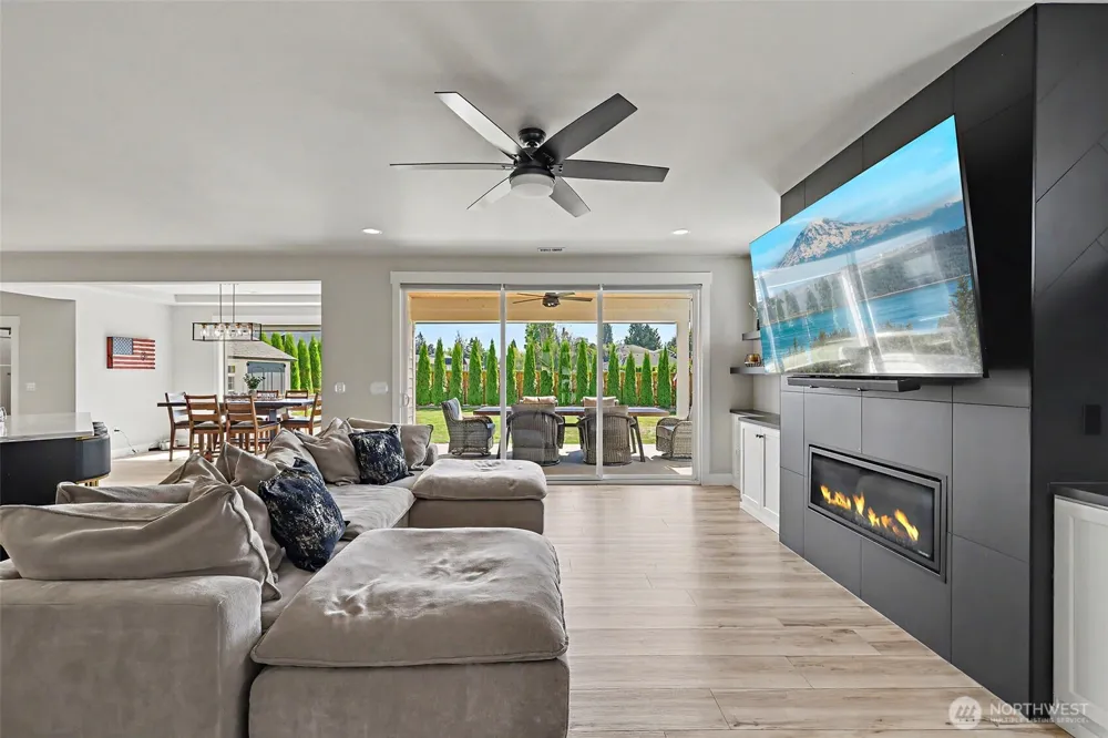 2690 Wyrick Court Enumclaw, WA 98022