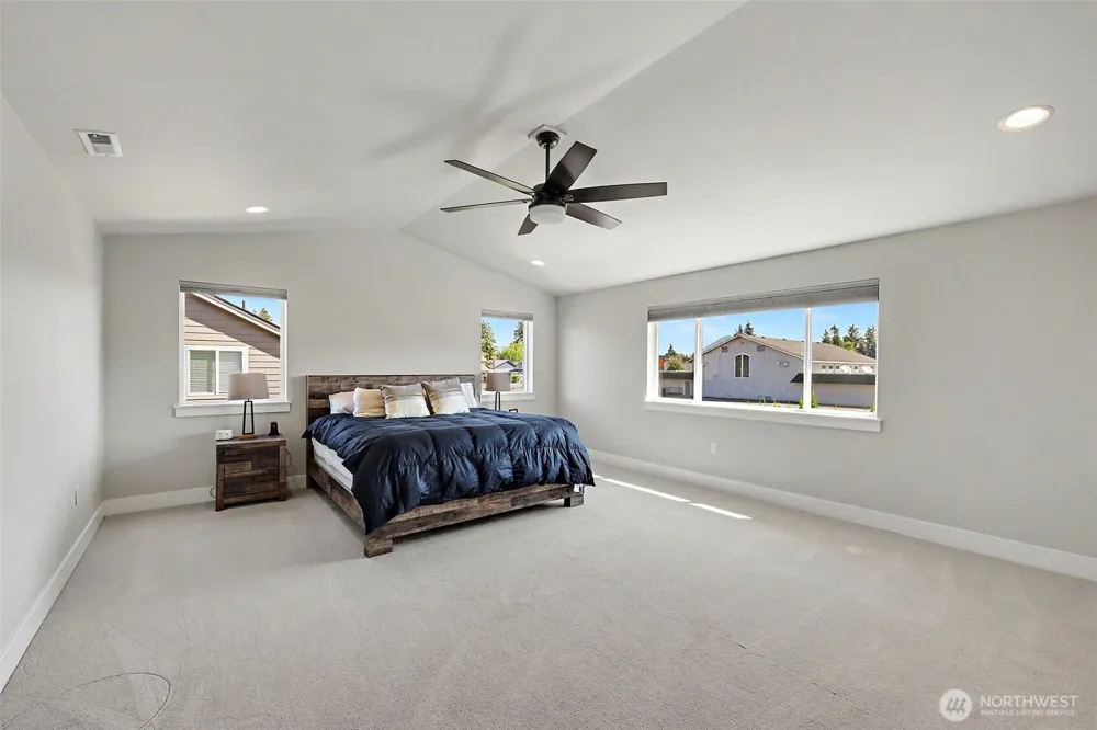 2690 Wyrick Court Enumclaw, WA 98022