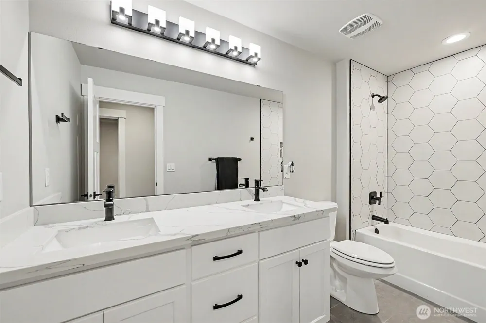 2690 Wyrick Court Enumclaw, WA 98022