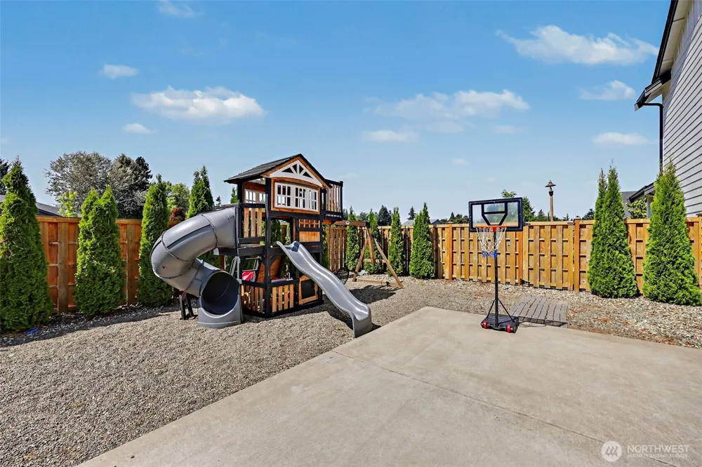 2690 Wyrick Court Enumclaw, WA 98022