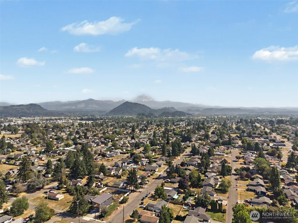 2690 Wyrick Court Enumclaw, WA 98022
