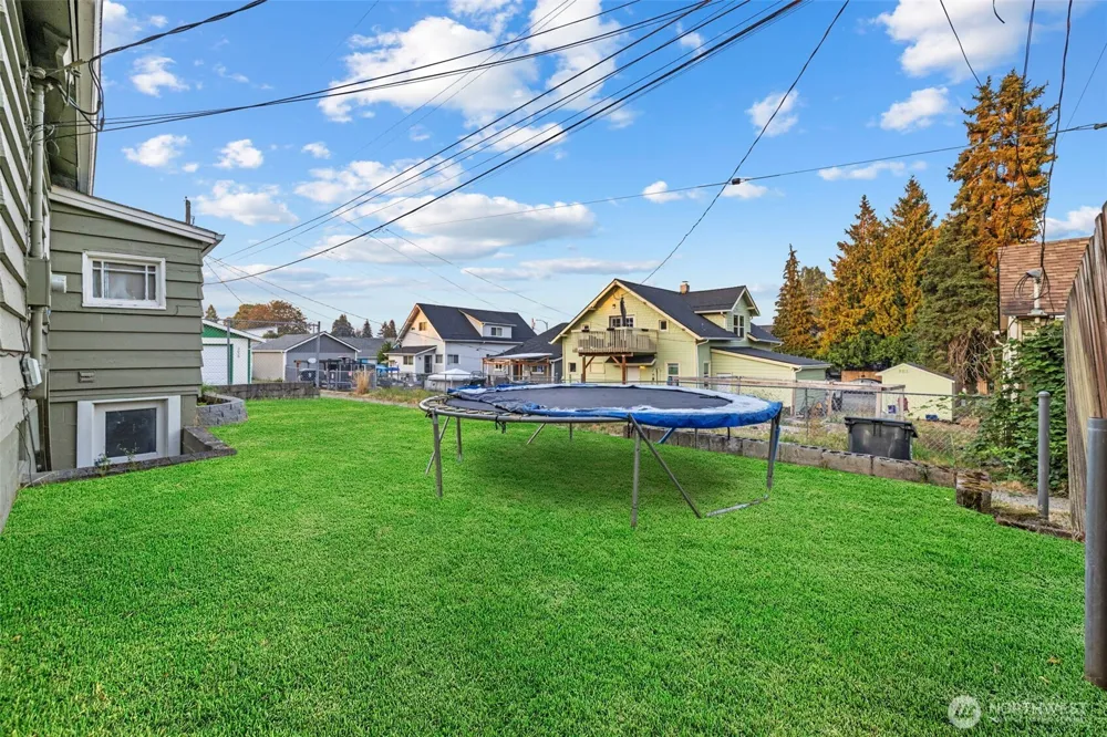 3633 E J STREET Tacoma, WA 98404