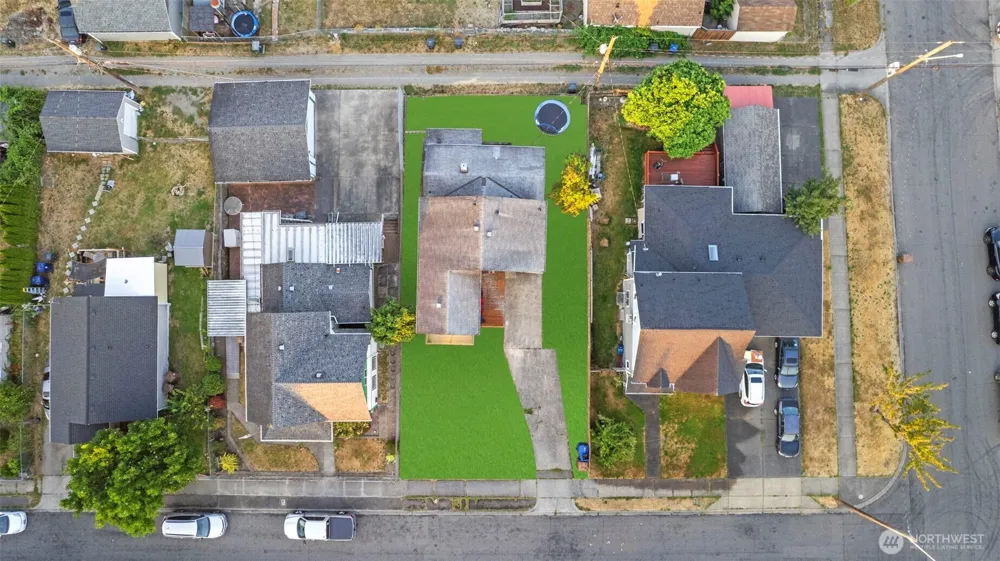 3633 E J STREET Tacoma, WA 98404