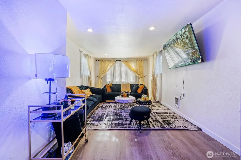 3633 E J STREET Tacoma, WA 98404