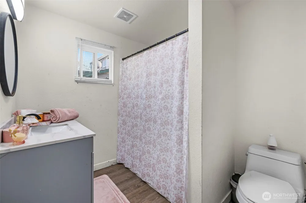 3633 E J STREET Tacoma, WA 98404
