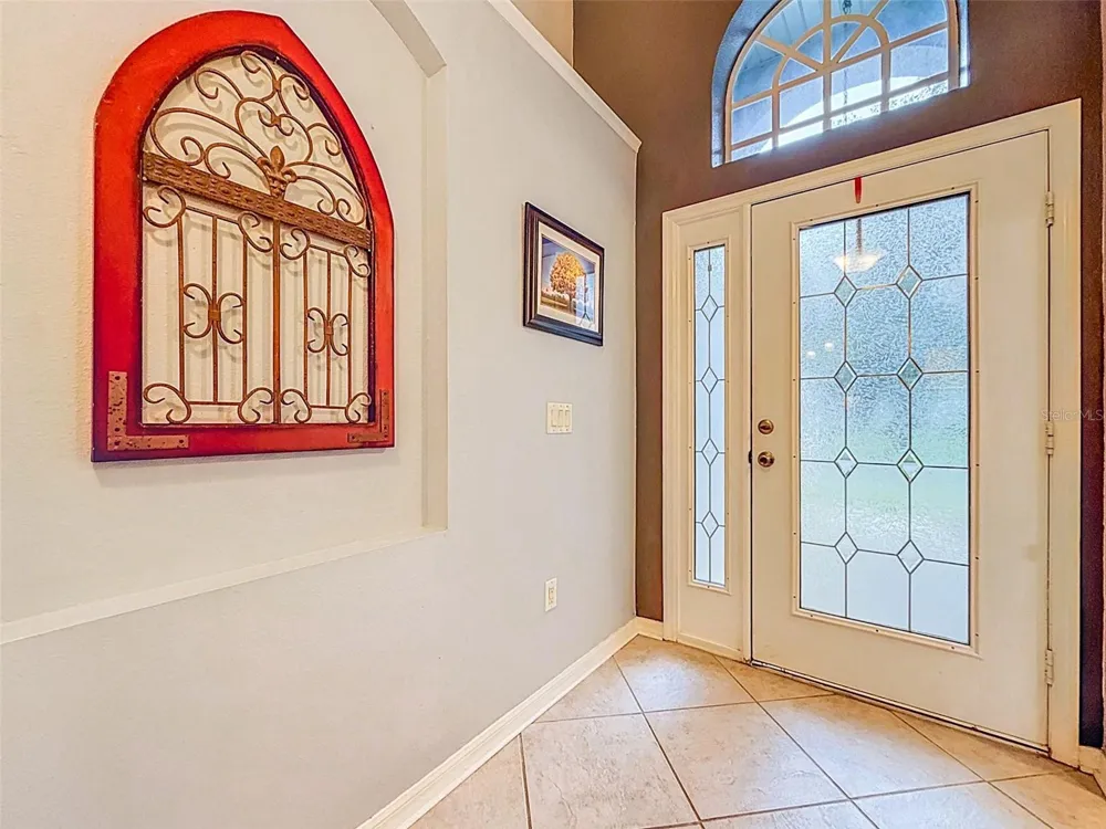 5720 HAWKLAKE RD Lithia, FL 33547