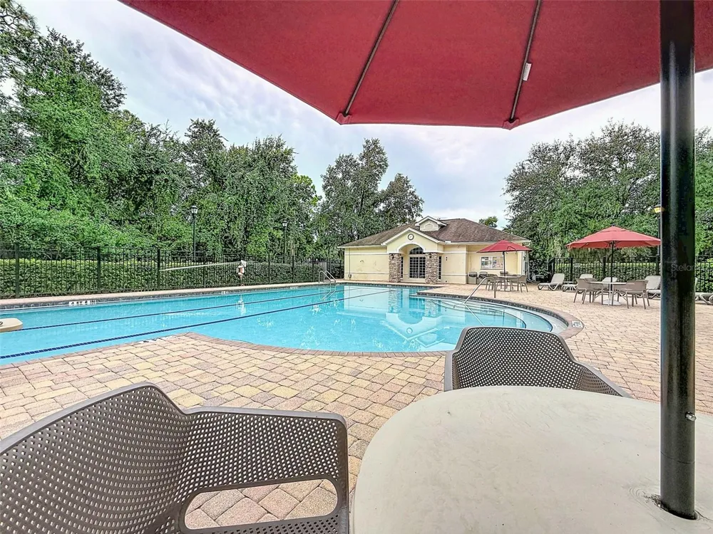 5720 HAWKLAKE RD Lithia, FL 33547