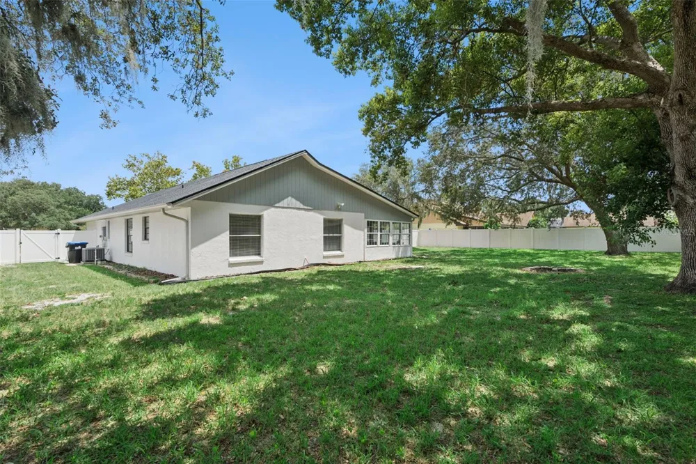 5905 CEDAR PINE DRIVE Orlando, FL 32819