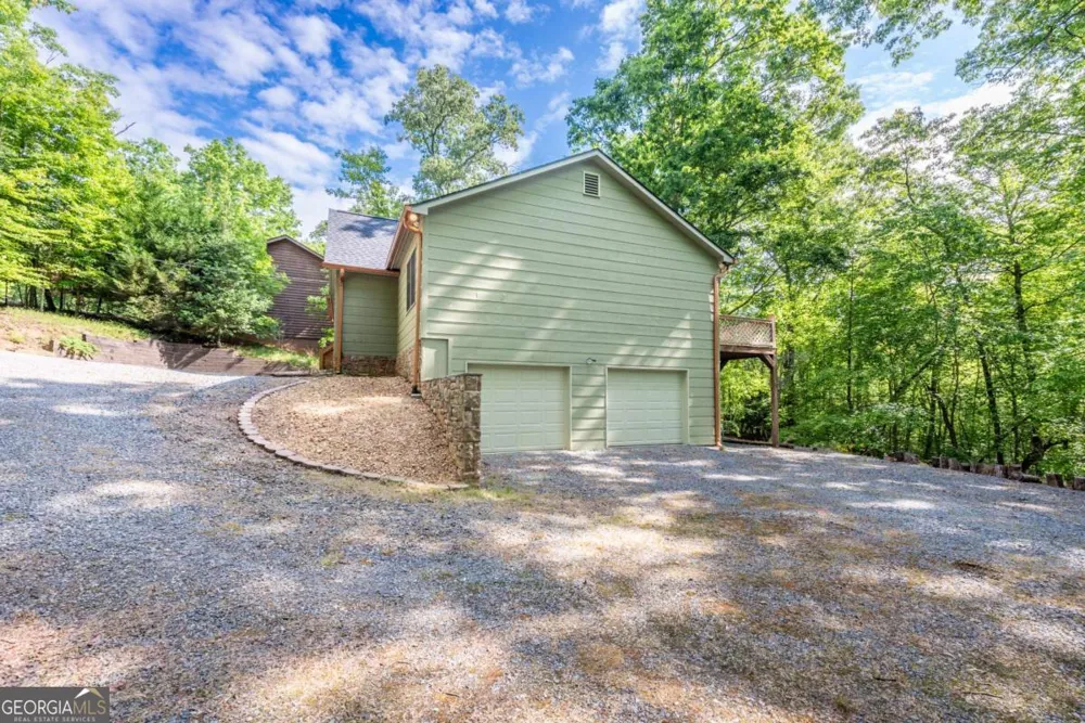 156 Modal LN Ellijay, GA 30540