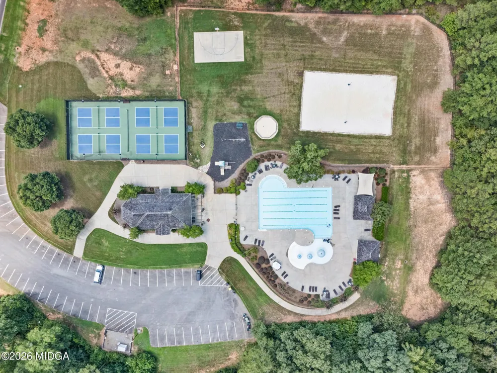 111 Crescent Drive Forsyth, GA 31029