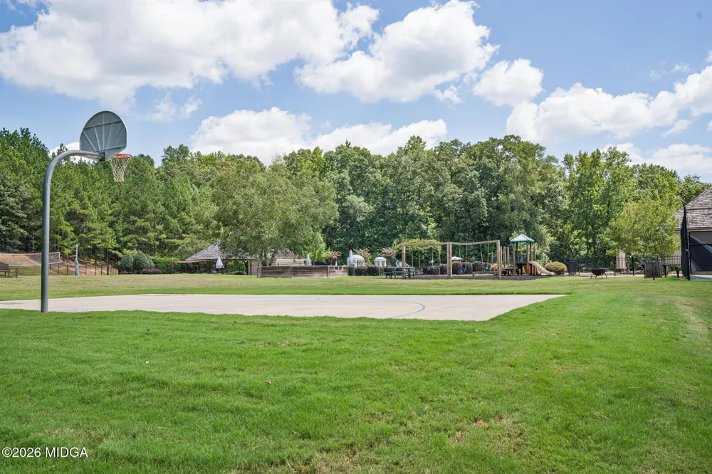 111 Crescent Drive Forsyth, GA 31029