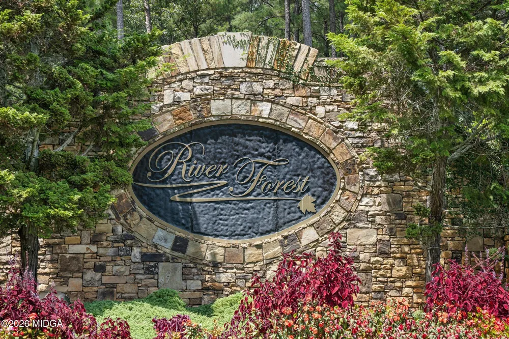 111 Crescent Drive Forsyth, GA 31029