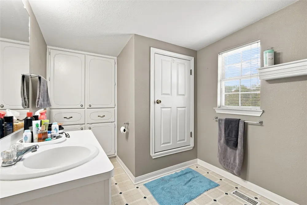 109 Yellowstone Drive Whitney, TX 76692